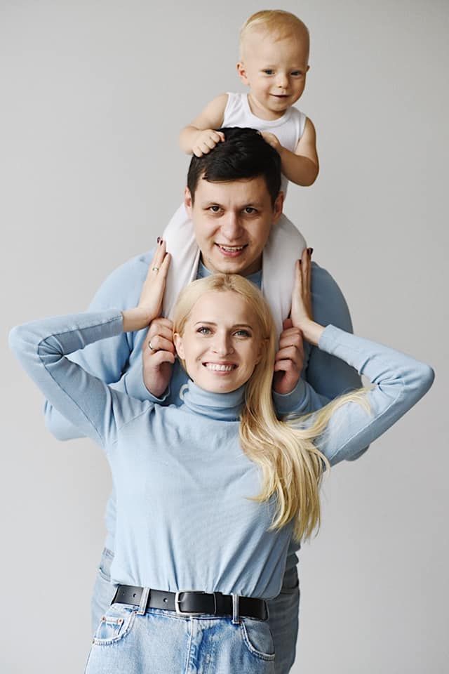 Аня Гресь и Роман Грищук с сыном